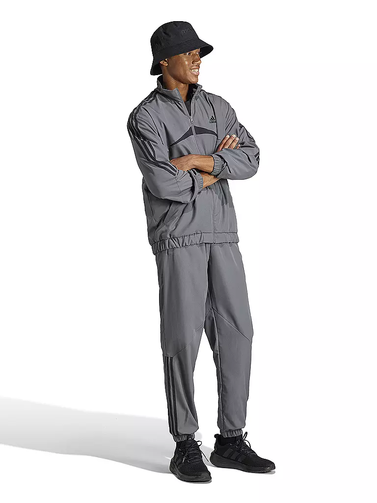 Sweat adidas chevron hotsell
